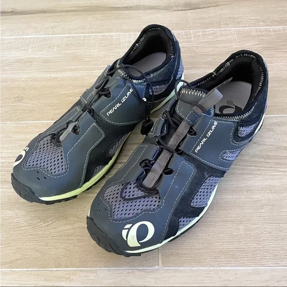 Pearl Izumi Black and Yellow Spin Shoes - Picture 2 of 5